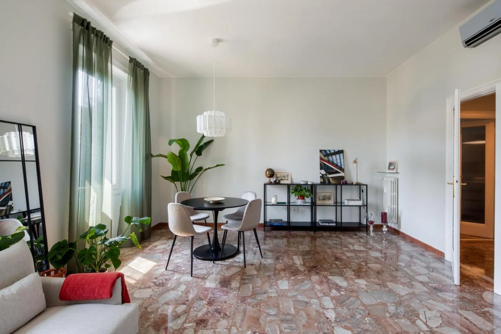 Aeterna Suites Roma